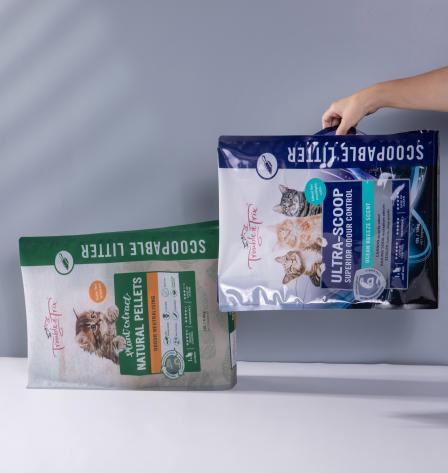 Cat litter bag with side handle